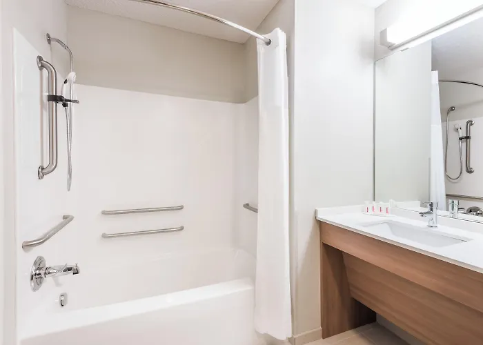 Microtel Inn & Suites By Wyndham New Martinsville